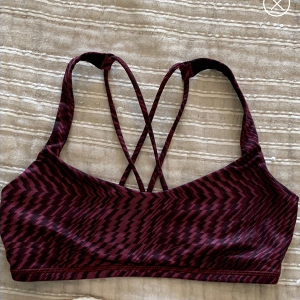LULULEMON FREE TO BE STRAPPY SPORTS BRA SIZE 4 BURGANDY PATTERN New w/out Tags